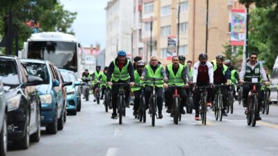 SİVAS (AA) – Sivas'ta 13. Geleneksel Yeşilay Bisiklet Turu gerçekleştirildi.