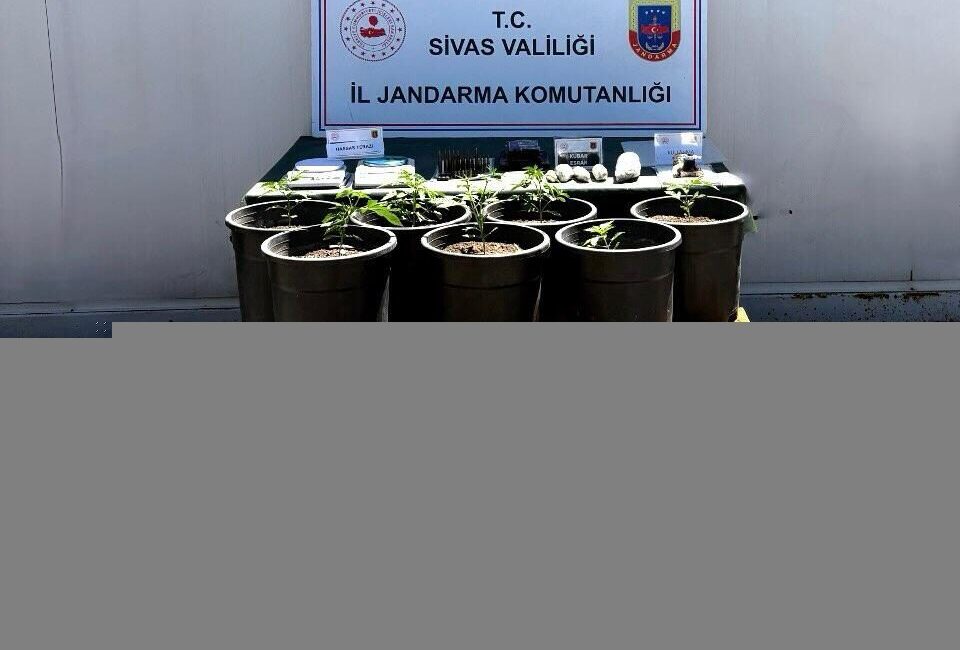SİVAS (AA) – Sivas'ta düzenlenen uyuşturucu operasyonunda 5 şüpheli gözaltına