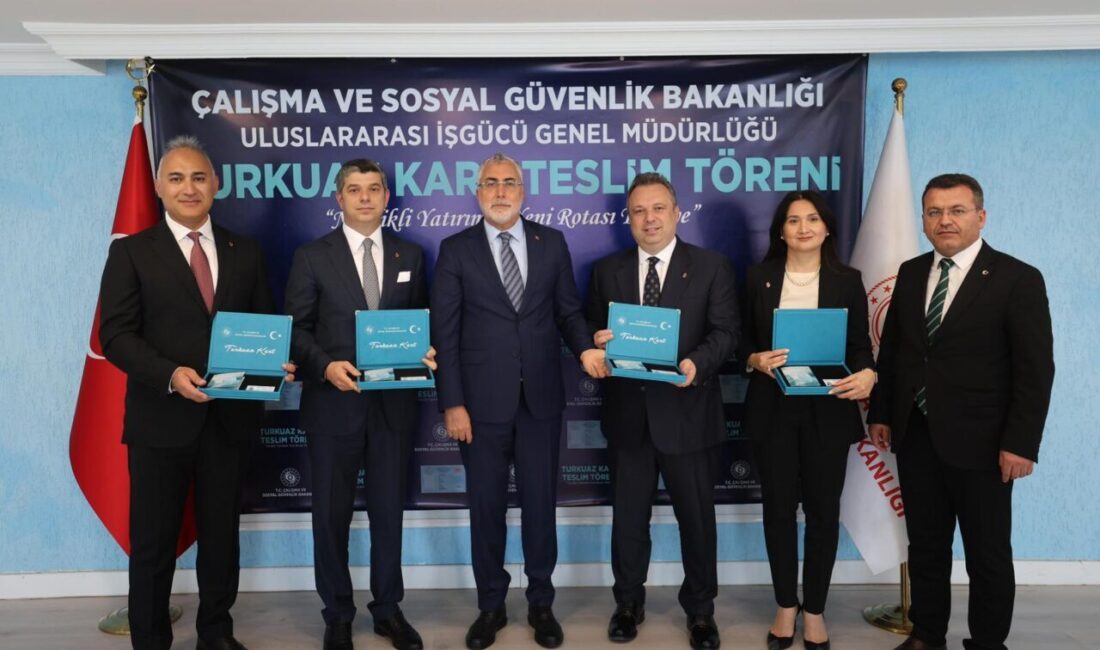 - Çalışma ve Sosyal Güvenlik Bakanı Vedat Işıkhan:
- "Ülkemizi küresel