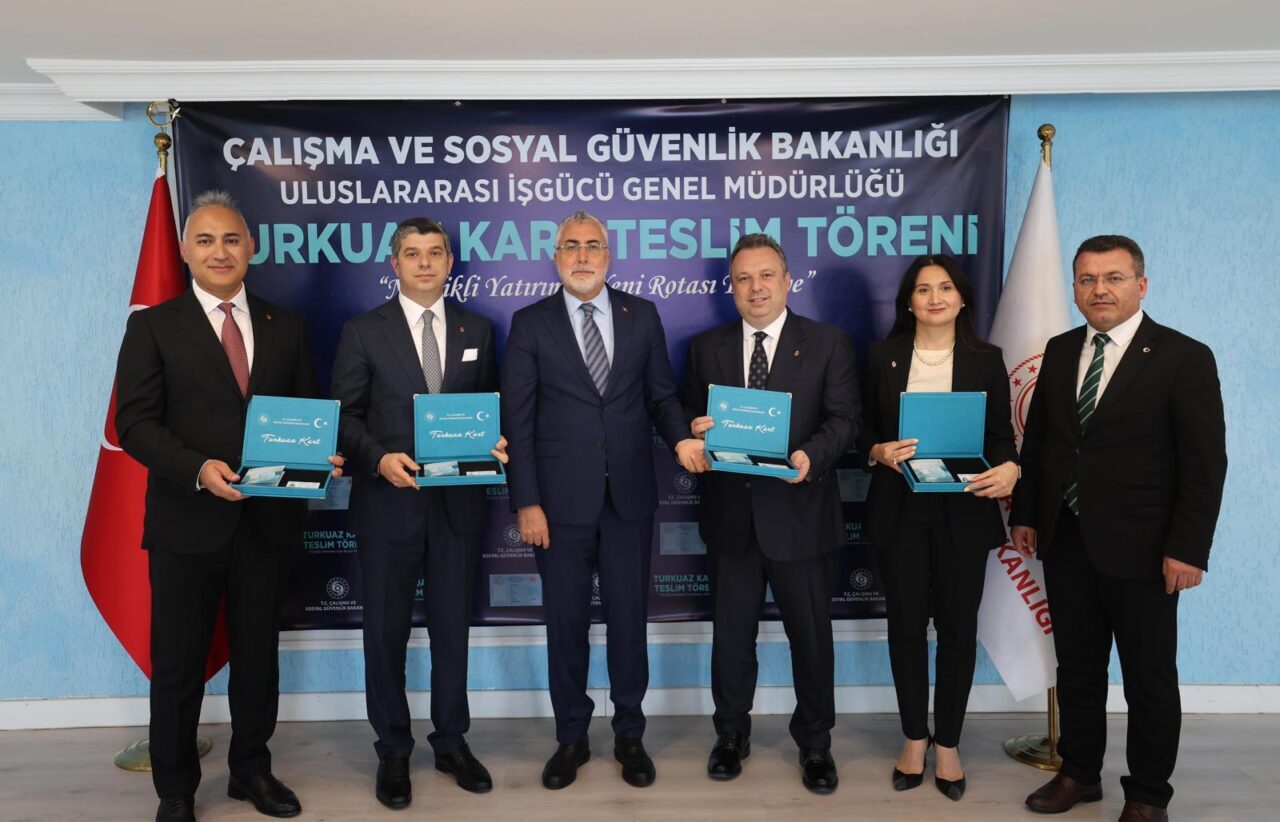 - Çalışma ve Sosyal Güvenlik Bakanı Vedat Işıkhan:
- "Ülkemizi küresel
