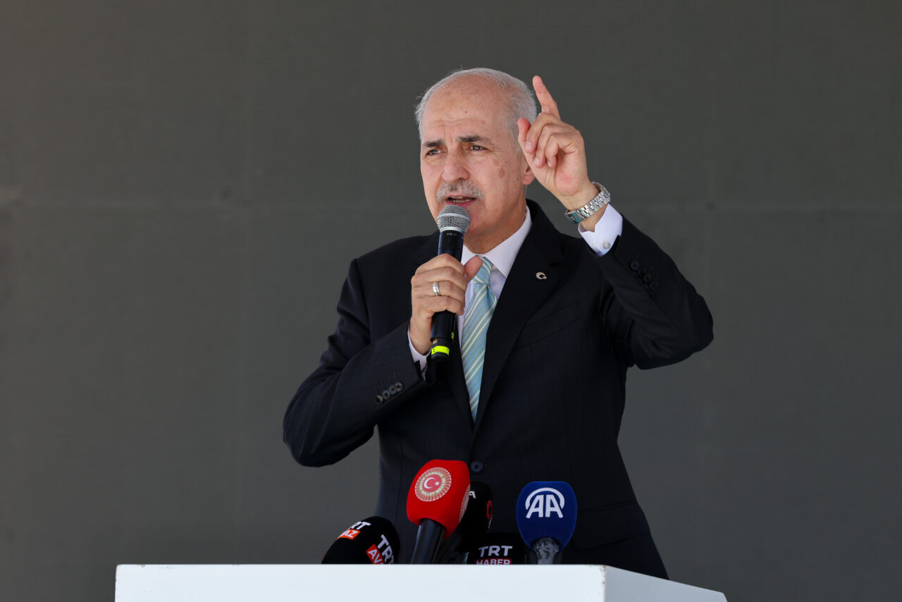 - "Bölgemizde, dünyada sulh ve selamet istiyoruz, barış istiyoruz. Bu