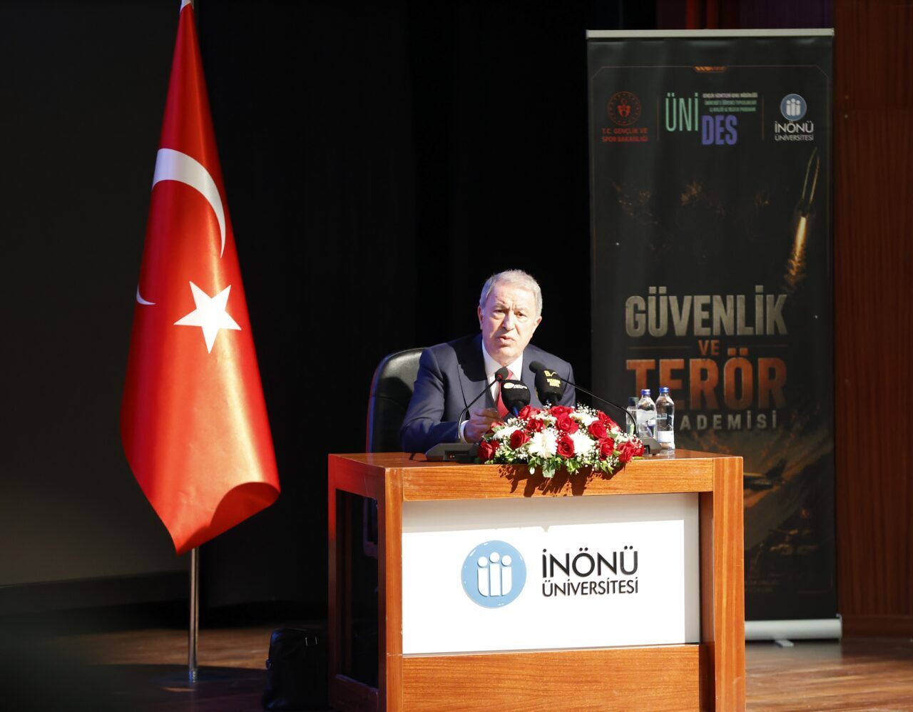- "Mehmetçik terörle mücadele ederken çok asil davrandı, hiçbir masum