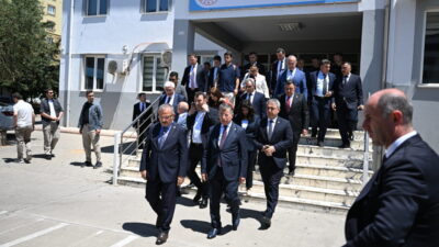 - Komisyon Başkanı Yusuf Beyazıt:
- "Başka okullarımızda, başka çocuklarımıza buna