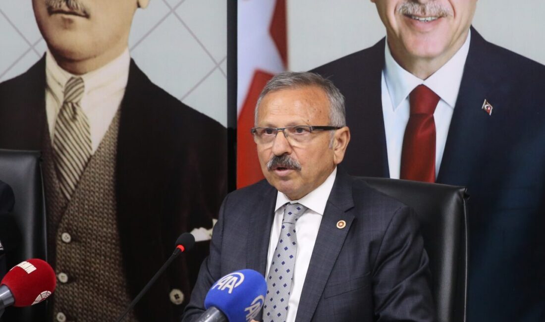 - Komisyon Başkanı ve AK Parti Tokat Milletvekili Yusuf Beyazıt:
-