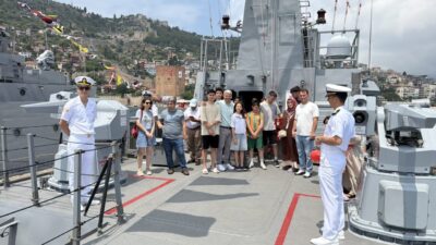 ANTALYA (AA) – Antalya'nın Alanya ilçesinde, Türk Deniz Kuvvetleri Komutanlığına