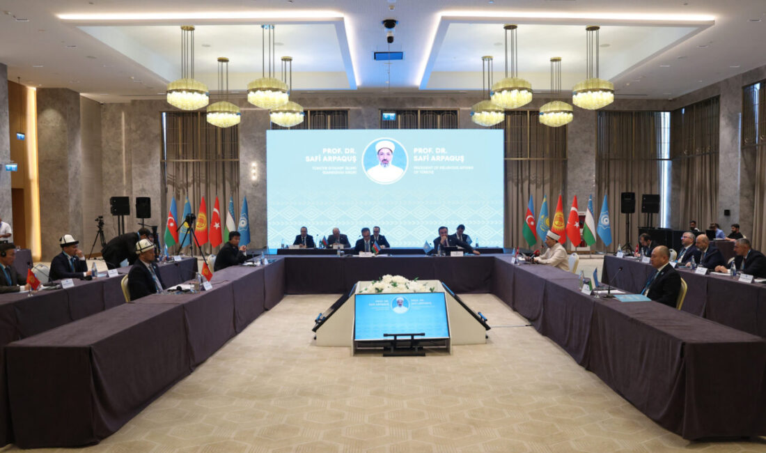 - Diyanet İşleri Başkanı Safi Arpaguş:
- "Ortak akıl oluşturarak çağın