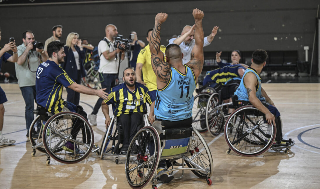 - Beşiktaş: 77 - Fenerbahçe İstanbul Jet: 80
- Sarı-lacivertliler, seride