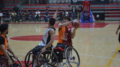 - Beşiktaş: 83 - Galatasaray Fuzul: 60