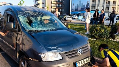 TEKİRDAĞ (AA) – Tekirdağ'ın Çerkezköy ilçesinde hafif ticari aracın çarptığı