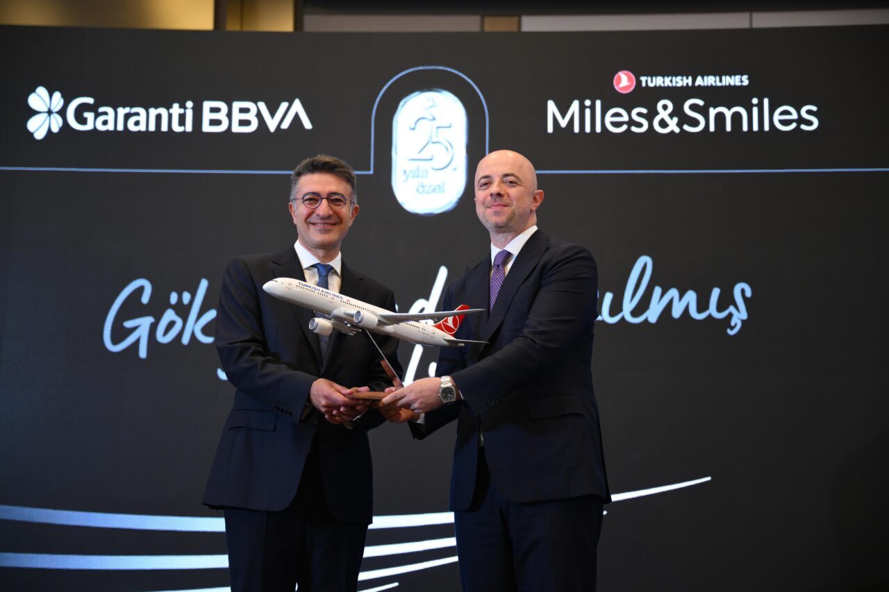 - THY Genel Müdürü Ahmet Olmuştur:
- "Filomuzda saatlerce uçmuş bir