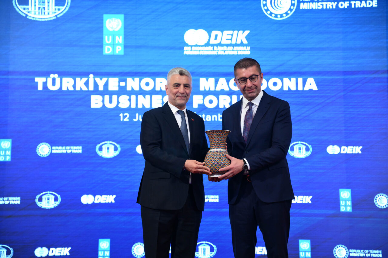 - "Türk yatırımcıların, Kuzey Makedonya'daki yabancı şirket sayısı bakımından ilk