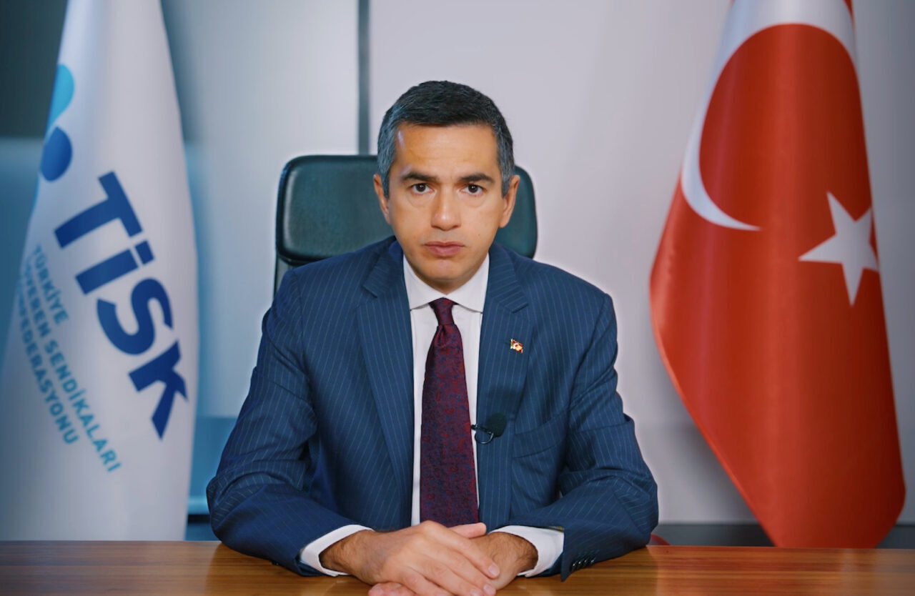 - "Yakın tarihli OECD araştırmalarına göre işlerin yüzde 27'si yapay