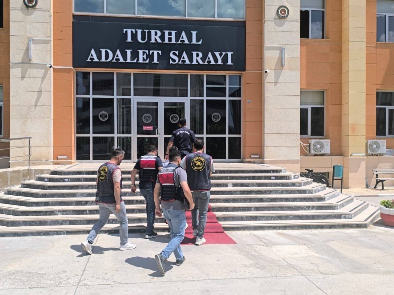 TOKAT (AA) – Tokat'ın Turhal ilçesinde, hakkında 24 yıl 9