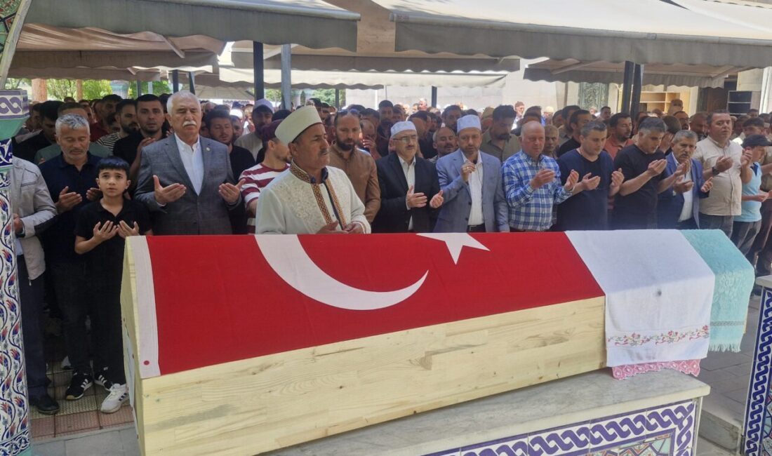TOKAT (AA) – Tokat'ın Erbaa ilçesinde Kelkit Çayı'na düşerek akıntıya