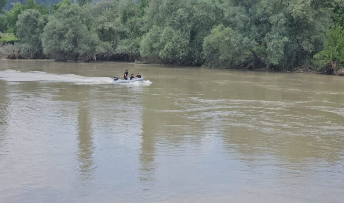 TOKAT (AA) – Tokat'ın Erbaa ilçesinde Kelkit Çayı'na düşerek akıntıya