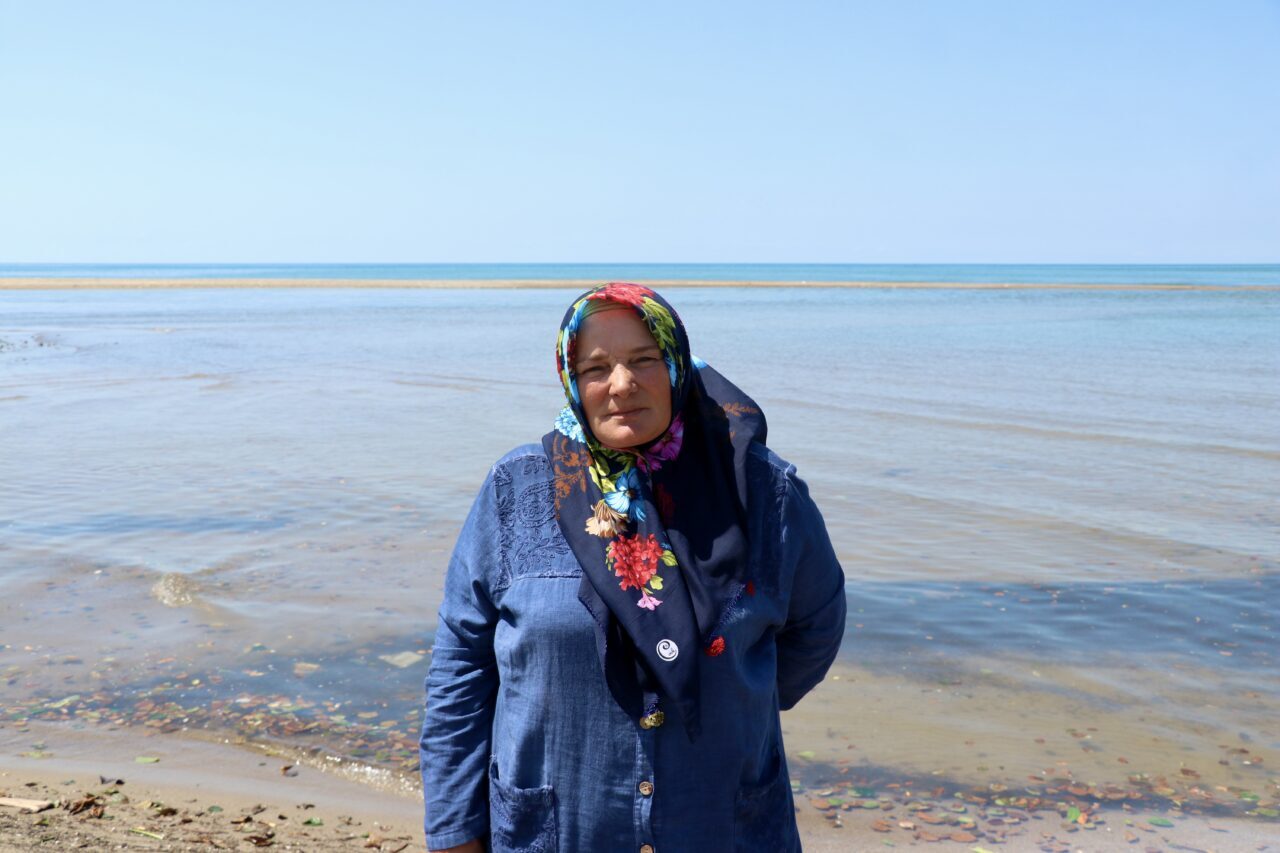 TRABZON (AA) – Trabzon'un Of ilçesinde yaşayan Dilek Ayaz, kanadına