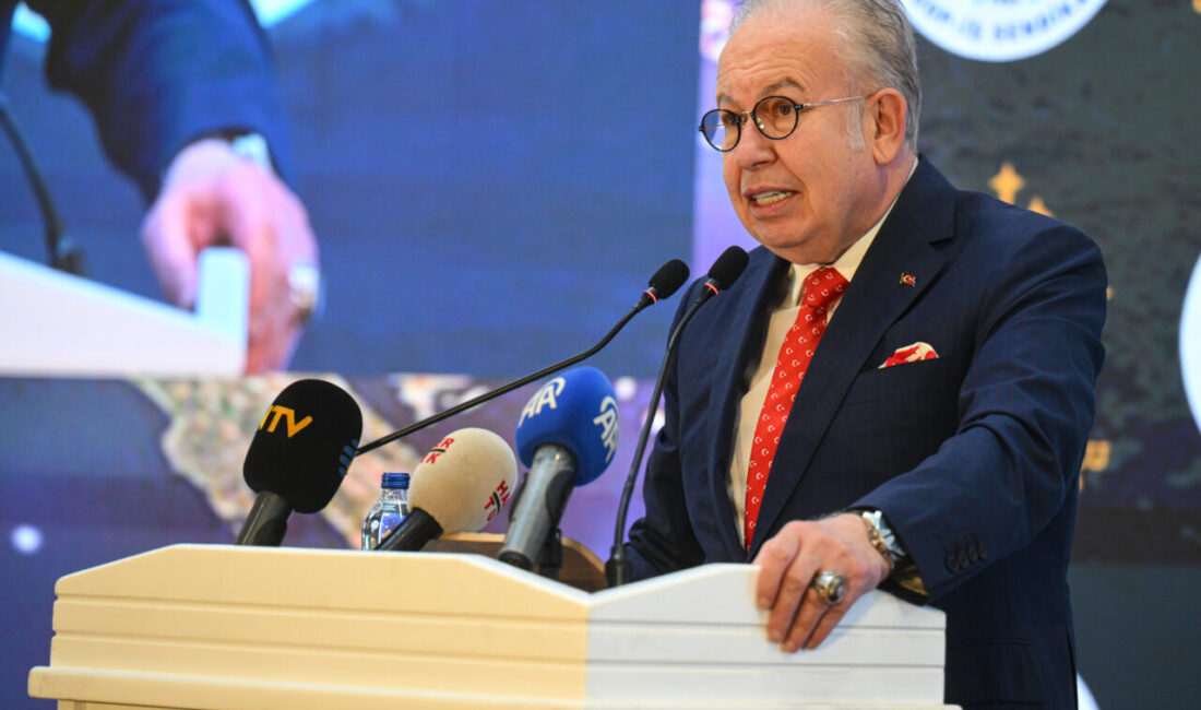- "Emekten, adaletten yana olmak mecburiyetindeyiz. En önemlisi de bu