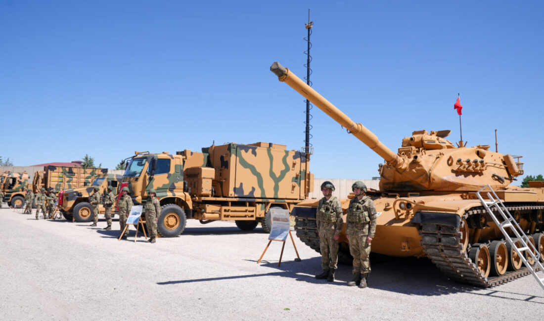 DİYARBAKIR (AA) – Türk Kara Kuvvetlerinin 2235'inci kuruluş yıl dönümü