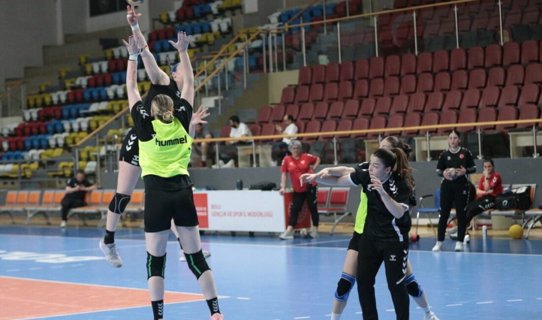 BOLU (AA) – Türkiye 20 Yaş Altı Kadın Hentbol Takımı,