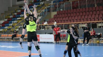 BOLU (AA) – Türkiye 20 Yaş Altı Kadın Hentbol Takımı,