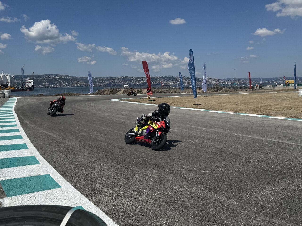 KOCAELİ (AA) – Türkiye Süpermoto ve Motomini Şampiyonası'nın 3. ayak