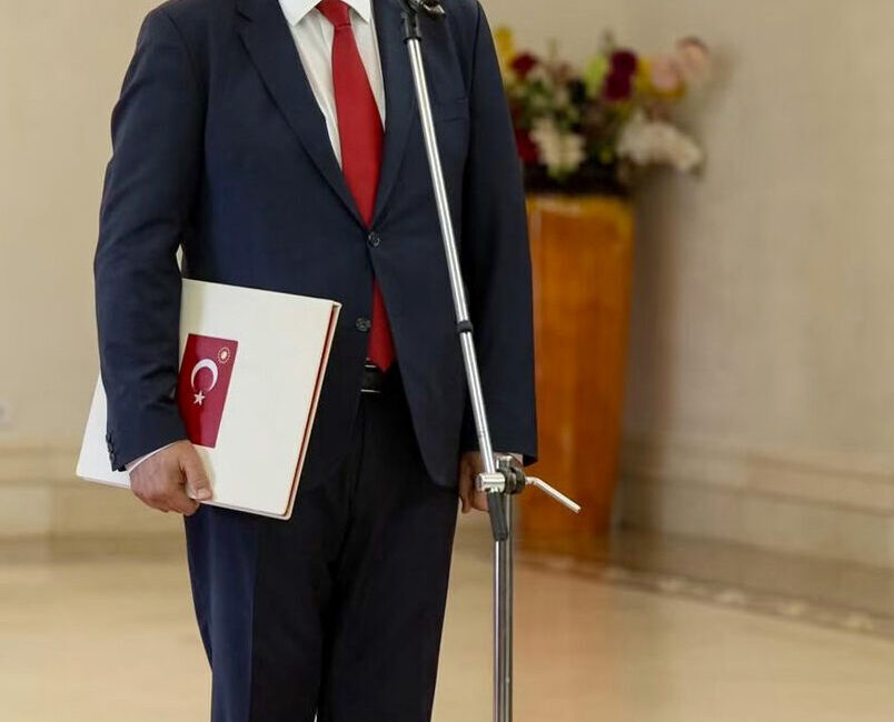 DAKAR (AA) – Türkiye'nin Bissau Büyükelçisi Mehmet Cem Kahyaoğlu, güven