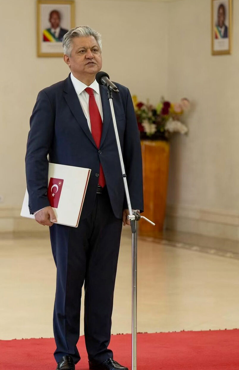 DAKAR (AA) – Türkiye'nin Bissau Büyükelçisi Mehmet Cem Kahyaoğlu, güven