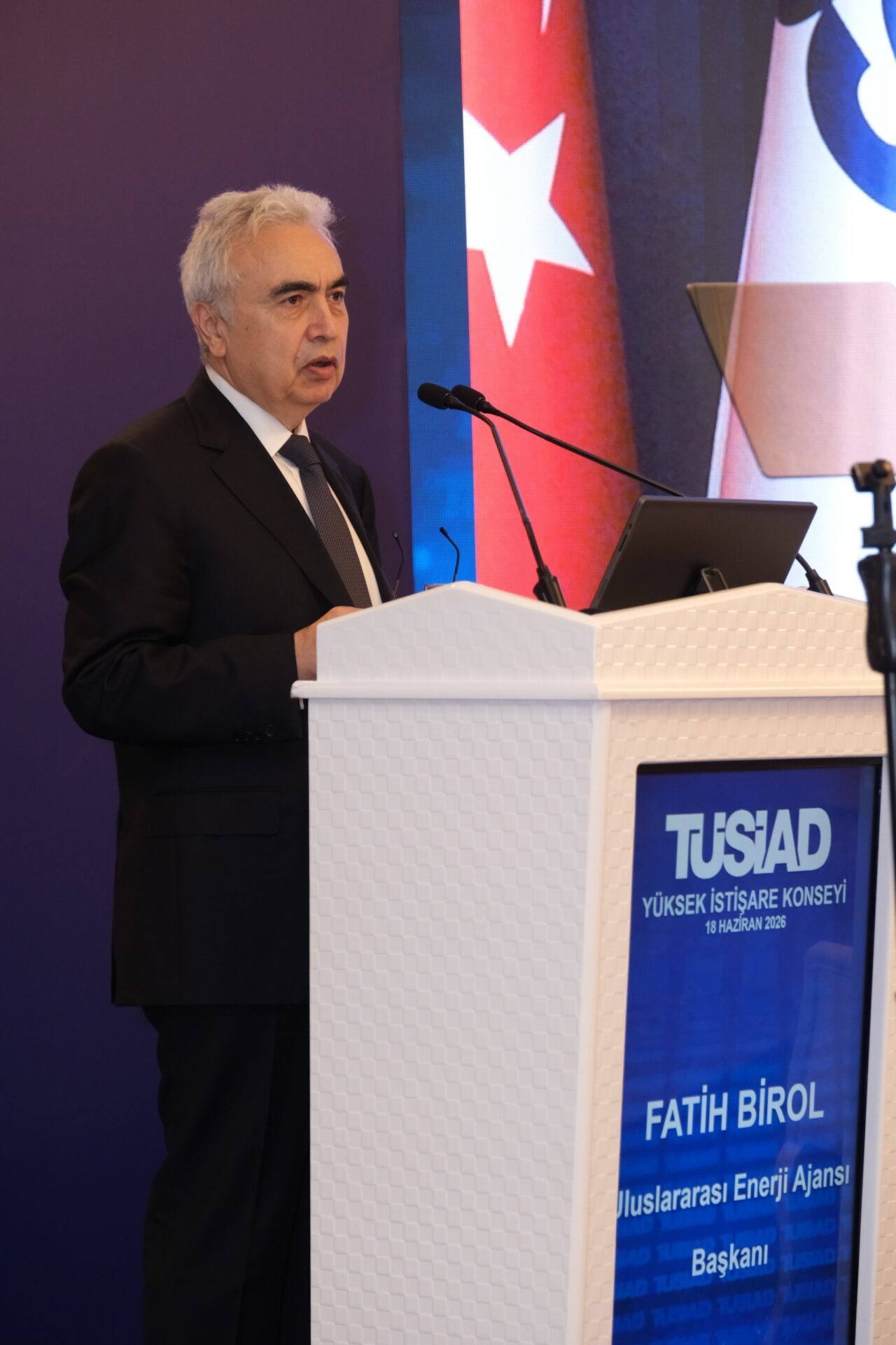 - TÜSİAD Yönetim Kurulu Başkanı Ozan Diren:
- "Jeopolitik riskler ekonomi