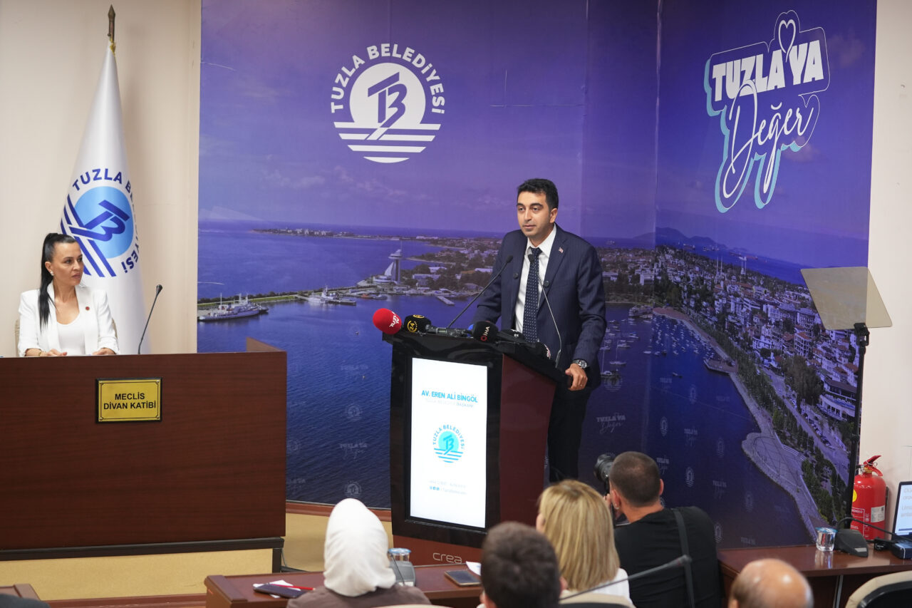 - Tuzla Belediye Başkanı Eren Ali Bingöl: 
- (İBB'nin teftiş