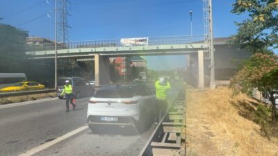İSTANBUL (AA) – Üsküdar'da patlayan su borusu nedeniyle Şile Otoyolu'ndaki