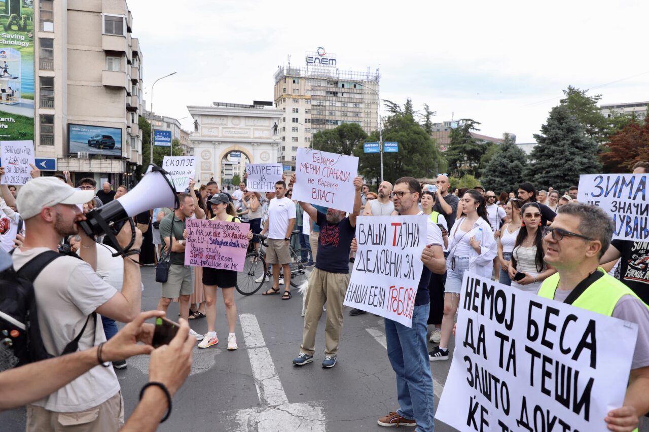 ÜSKÜP (AA) – Kuzey Makedonya'nın başkenti Üsküp'te hava kirliliğine karşı