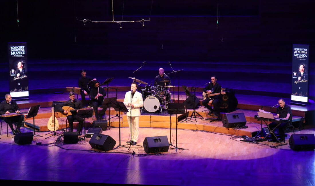 - Konserde, Üsküplü ses sanatçısı Burhan Şaban ile Türkiye'den Mustafa