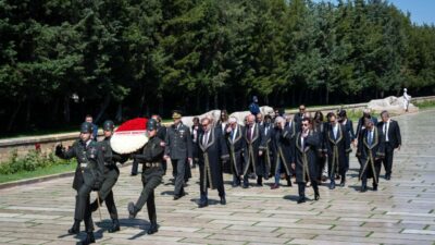 ANKARA (AA) – Uyuşmazlık Mahkemesi Başkanı Rıdvan Güleç başkanlığındaki heyet,