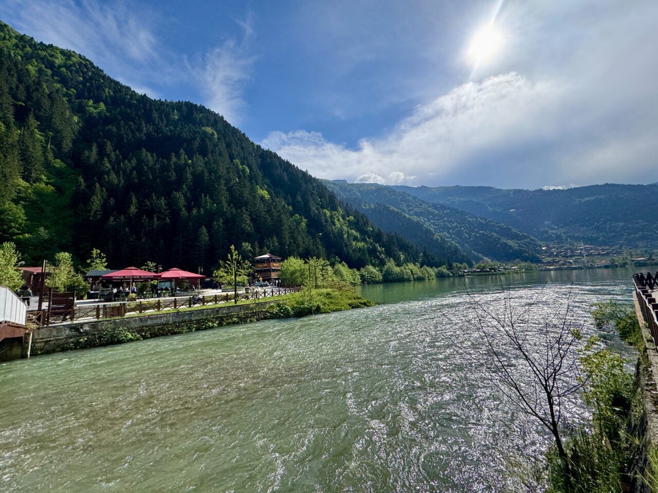 TRABZON (AA) – Trabzon'un önemli turizm merkezlerinden Uzungöl'de yeni sezon