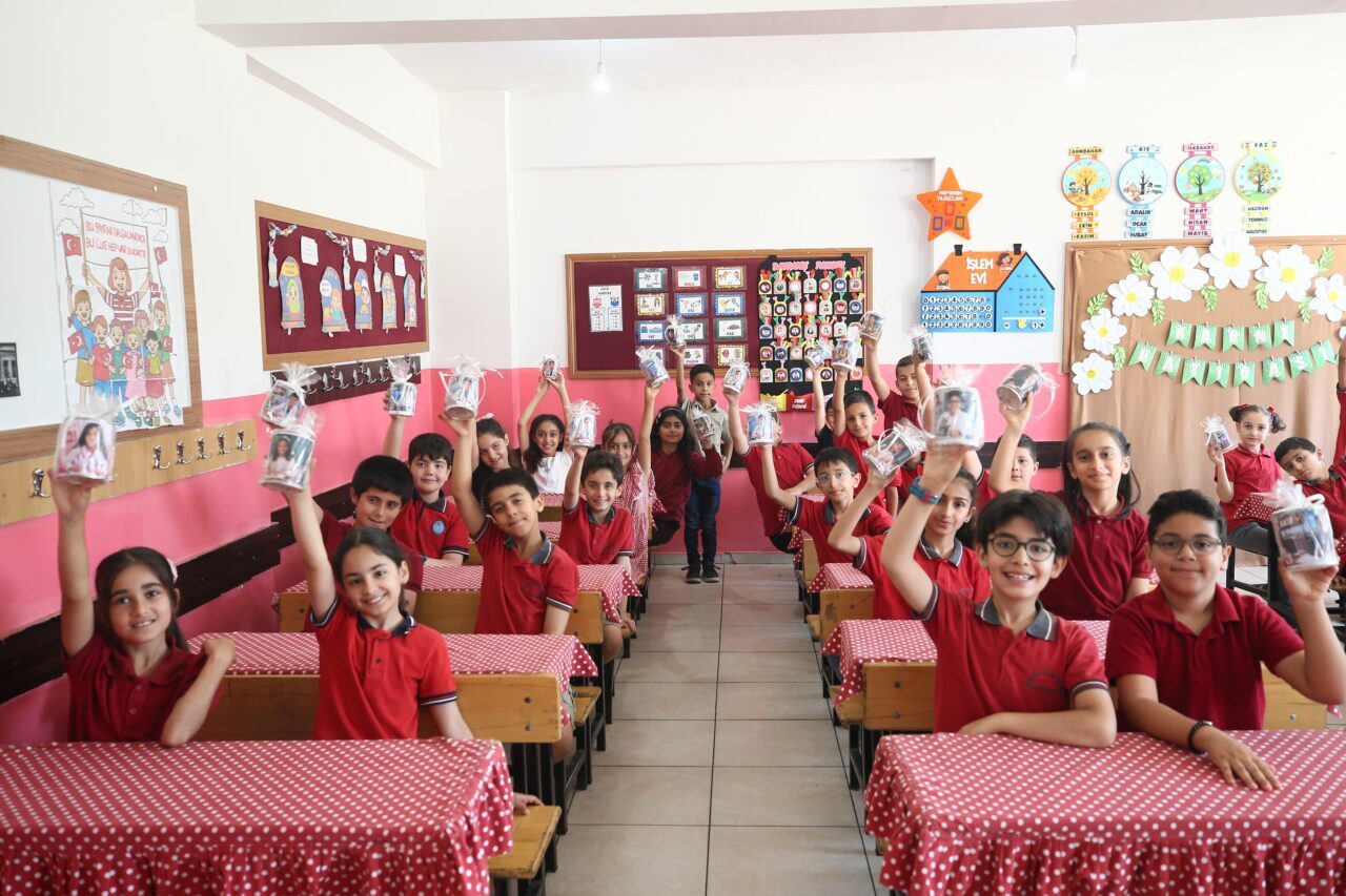 VAN (AA) – Van, Hakkari, Bitlis ve Muş'ta binlerce öğrenci