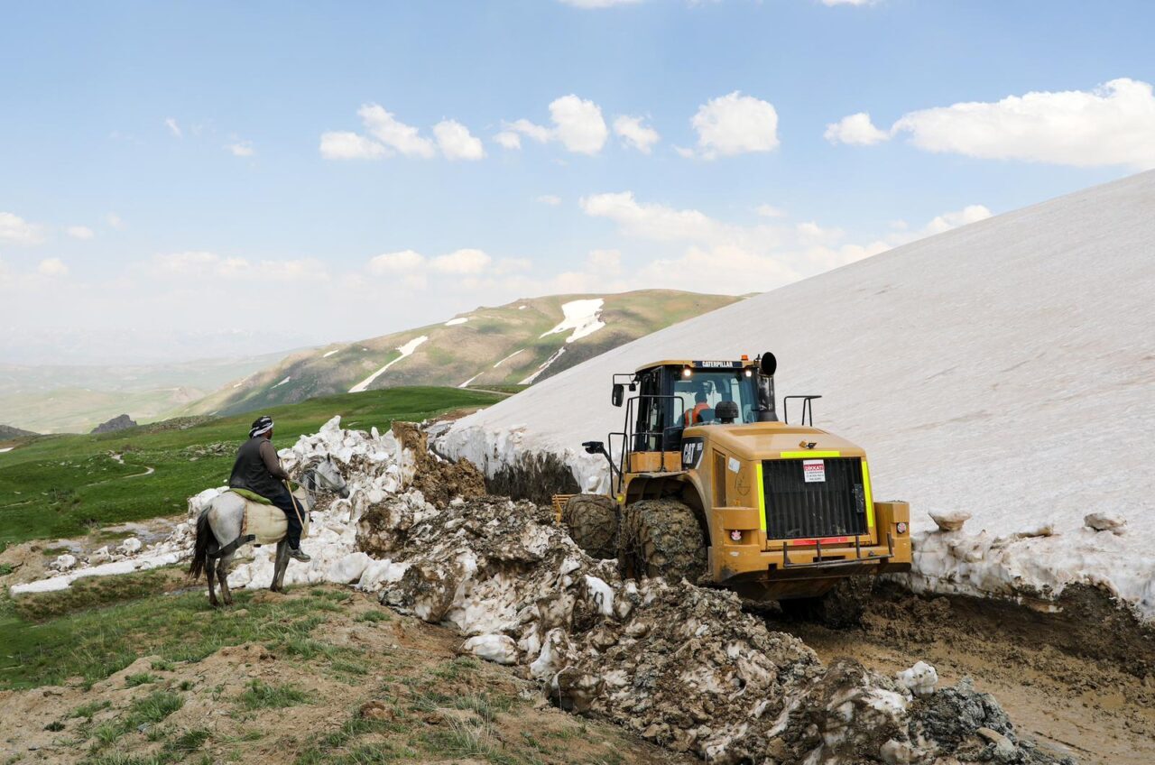 VAN (AA) – Van'ın Gürpınar ilçesindeki Norduz bölgesinde, kış boyunca