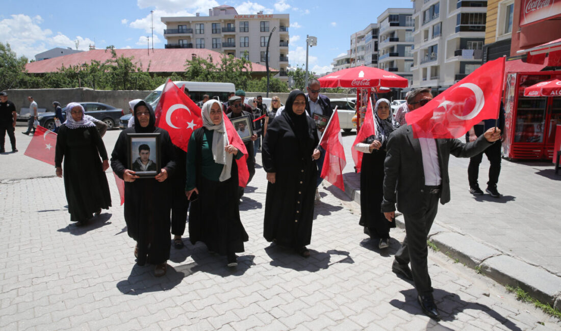 VAN (AA) – Van'da çocukları terör örgütü PKK tarafından dağa
