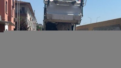 YALOVA (AA) – Yalova'da, kullandığı çöp kamyonunda yangın çıktığını fark