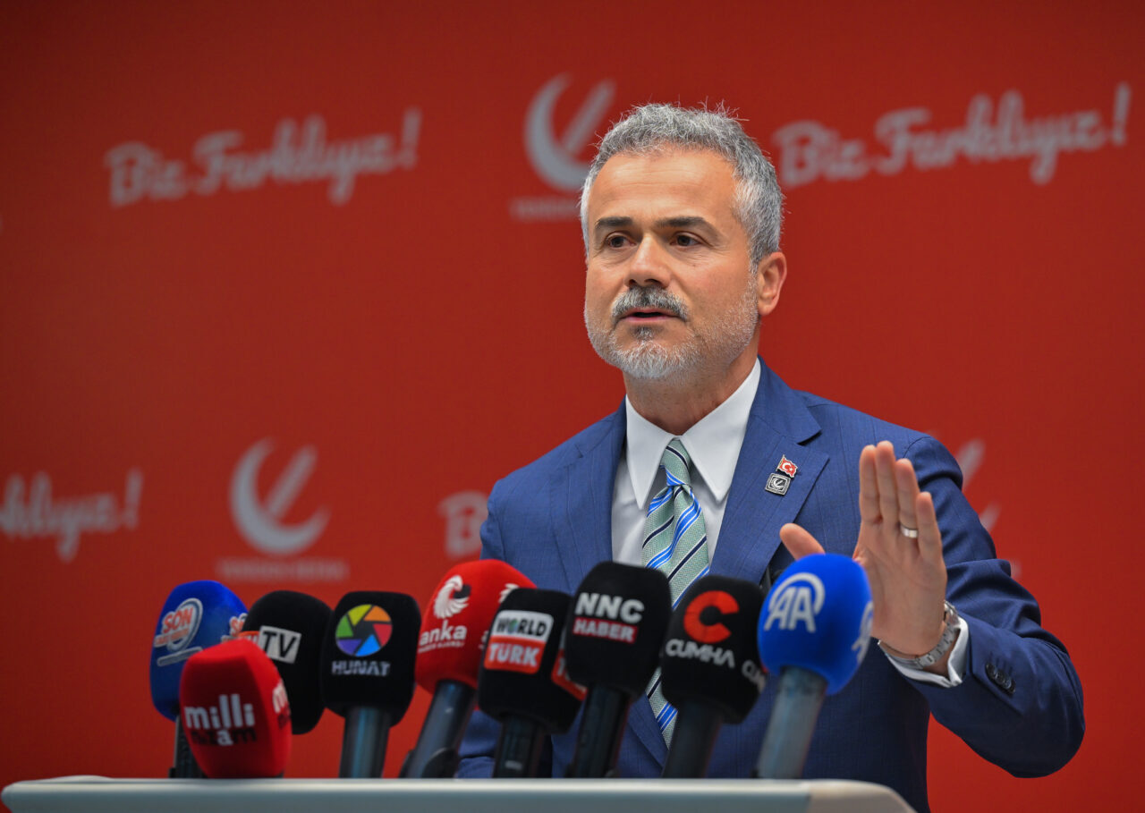 - "Temmuzda emekliye, asgari ücretliye mutlaka ara zam yapılmalıdır"