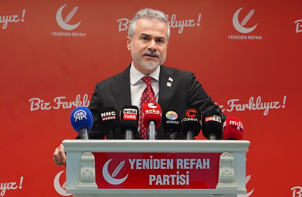 - "Yeni bir parti kurmaktansa mevcut, köklü, yüzyılını geride bırakan