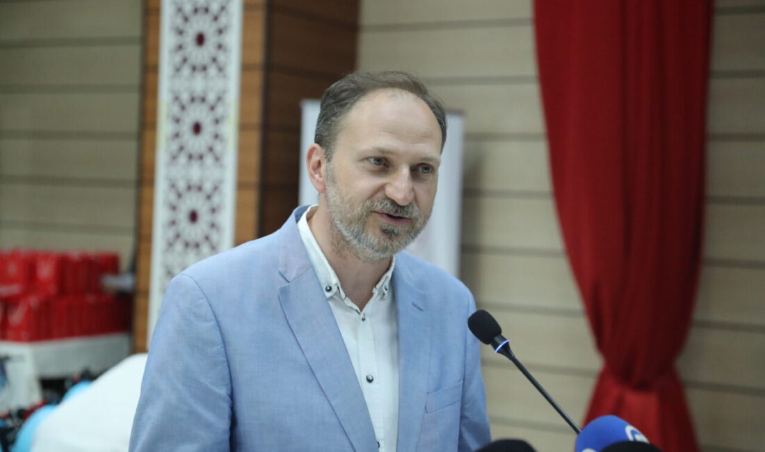 - Yeşilay Genel Başkanı Mehmet Dinç:
- "İnşallah gelecek yıl Sağlıklı