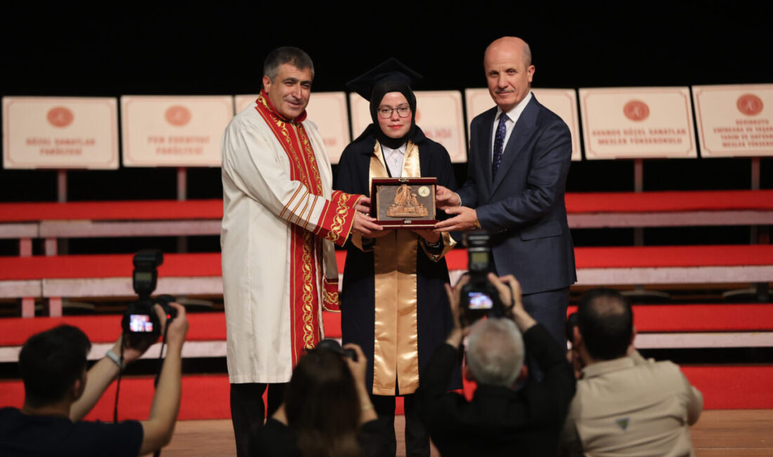 - "Hayatta peşinden koşulacak en kıymetli işlerden biri öğrenmeye devam