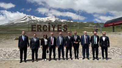 KAYSERİ (AA) – Zafer Partisi Genel Başkanı Ümit Özdağ, Kayseri'de