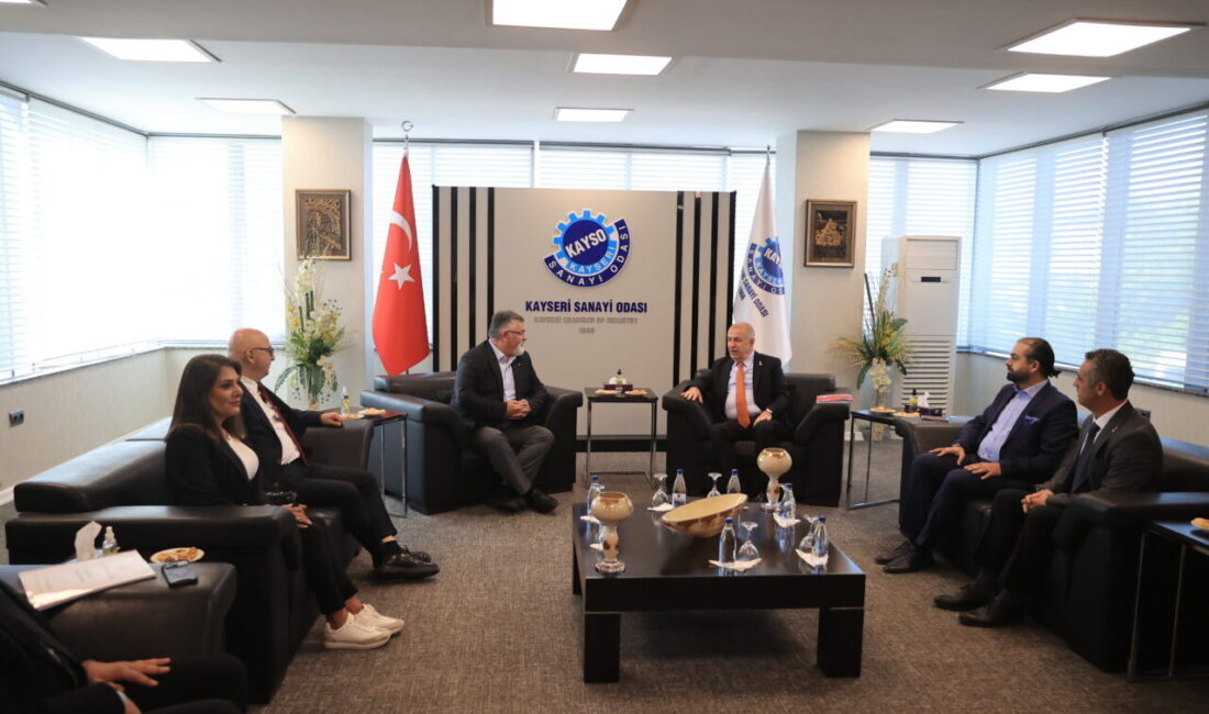 KAYSERİ (AA) – Zafer Partisi Genel Başkanı Ümit Özdağ, Kayseri'de
