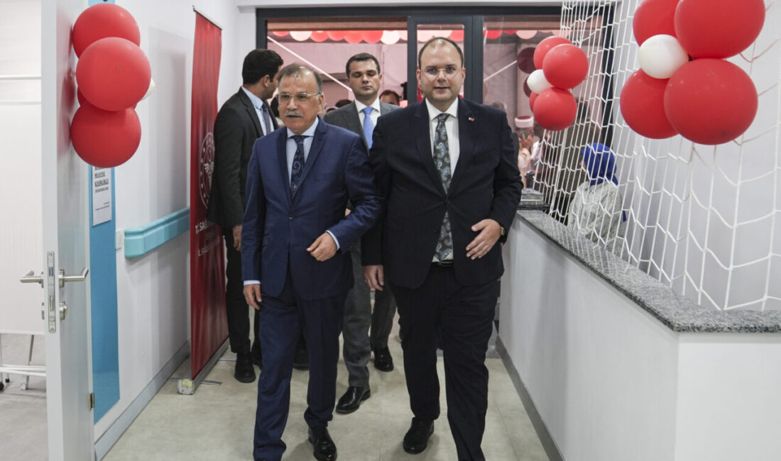 - İl Sağlık Müdürü Doç. Dr. Abdullah Emre Güner:
- "(Maltepe'de