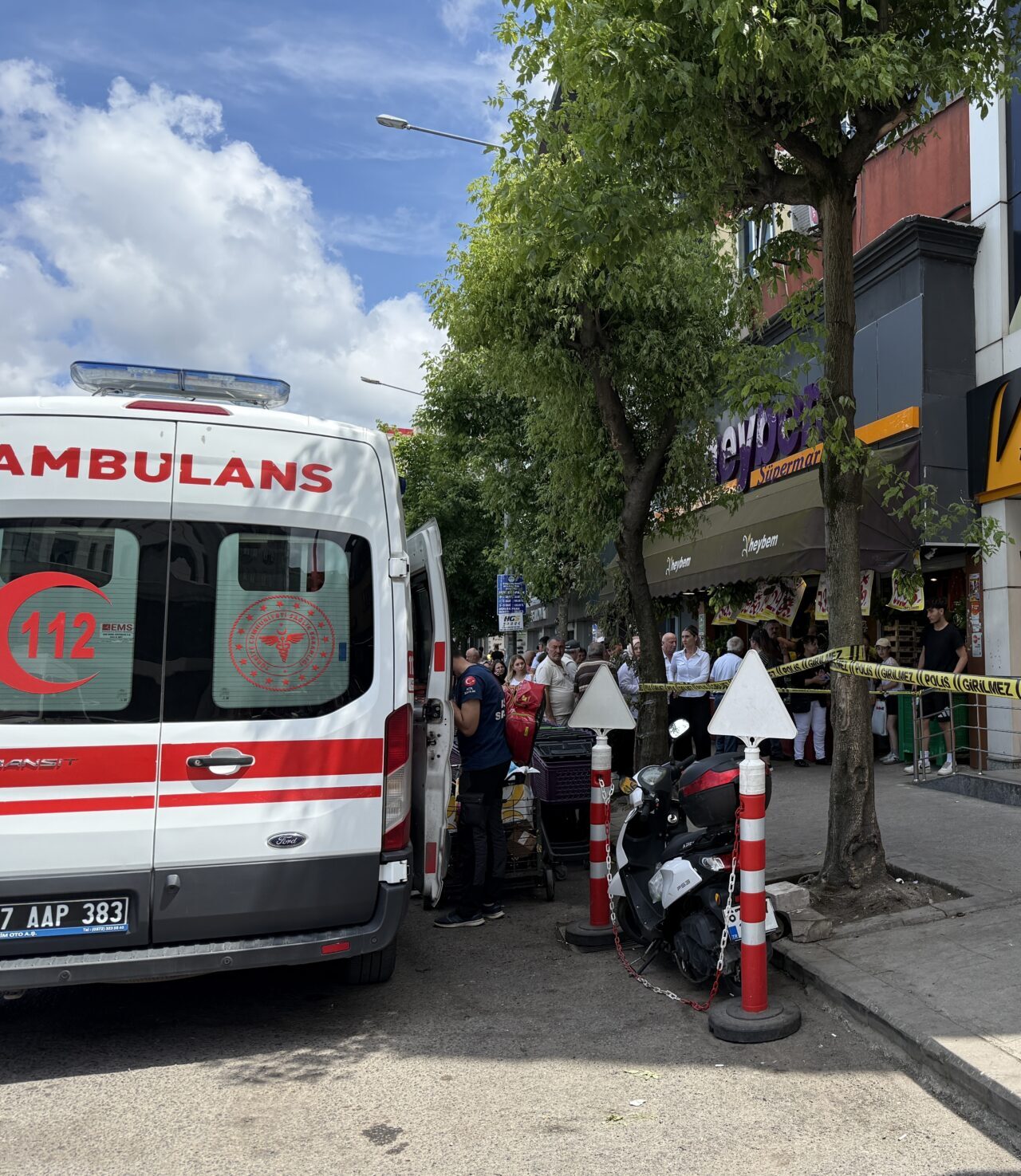 ZONGULDAK (AA) – Zonguldak'ta banka şubesinde silahla yere ateş açan