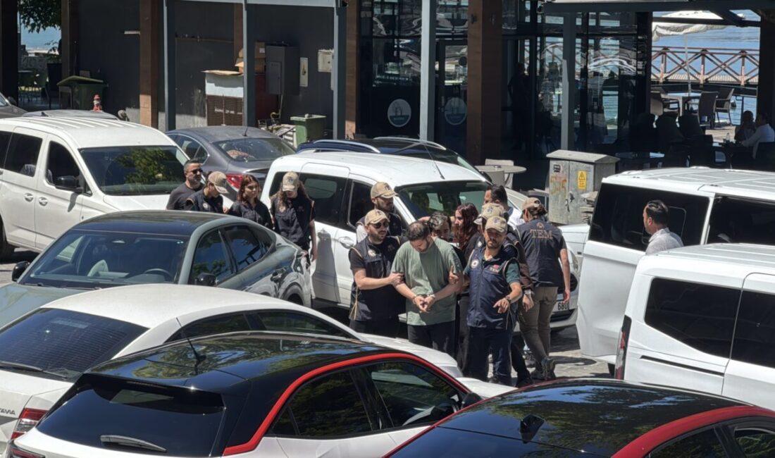 ZONGULDAK (AA) – Zonguldak'ta terör örgütü operasyonunda gözaltına alınan 4
