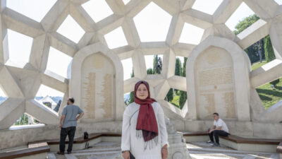 - Merve Gülizar Tan:
- "Biz, o gün bir ve beraber