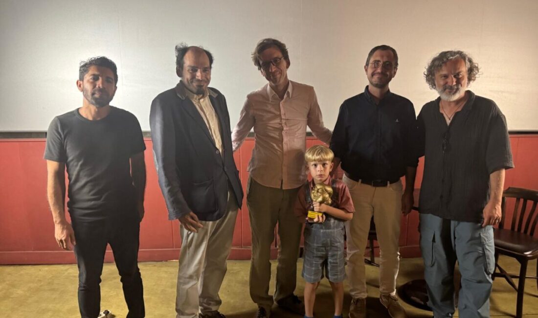 - Bu yıl "Altın Cüce En İyi Ulusal Film Ödülü"ne,