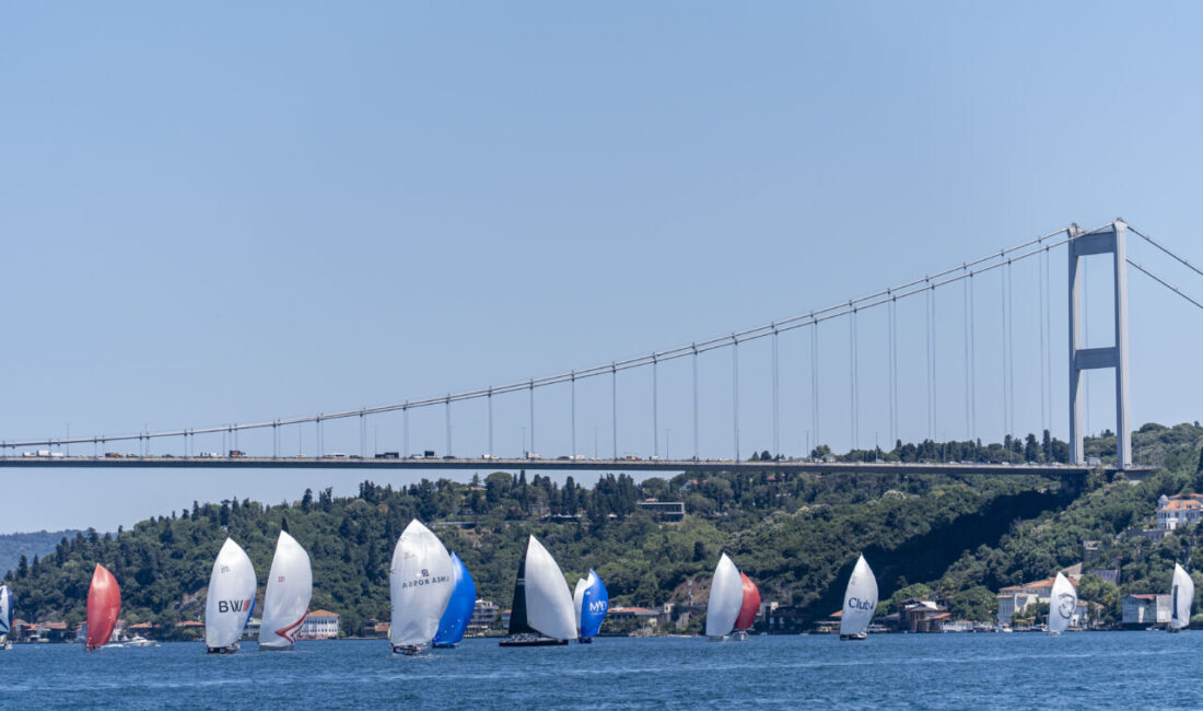 - Toplam 265 deniz mili mesafede 32 teknede 300'e yakın